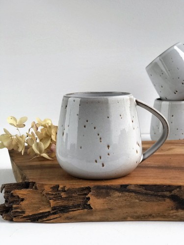 kubek ceramiczny w stylu boho