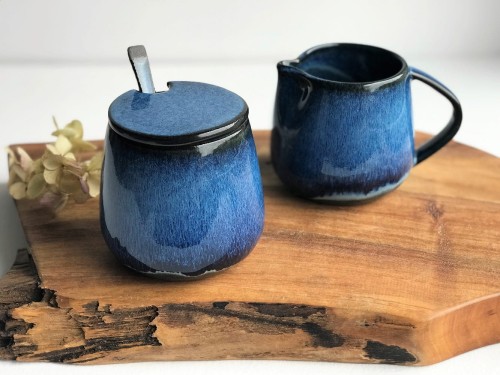 cukierniczka ceramiczna niebieska ręcznie robiona