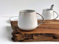 Kubek ceramiczny ręcznie robiony w stylu boho