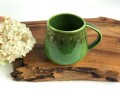 zielony kubek ceramiczny beczułka