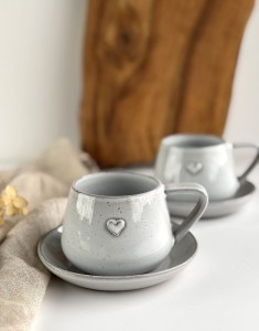 Filiżanka ze spodkiem beczułka ręcznie robiona 250 ml - Cappuccino z sercem  