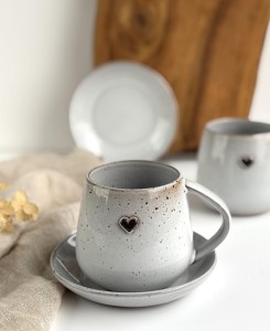 Kubek/ Filiżanka ze spodkiem beczułka 320 ml w stylu boho - Cappuccino z sercem 