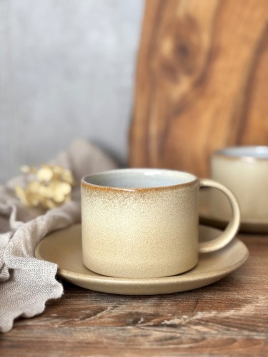 beżowa prosta filiżanka 250 ml