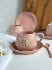 Filiżanka ze spodkiem beczułka ręcznie robiona 250 ml -  Stokrotka różowa